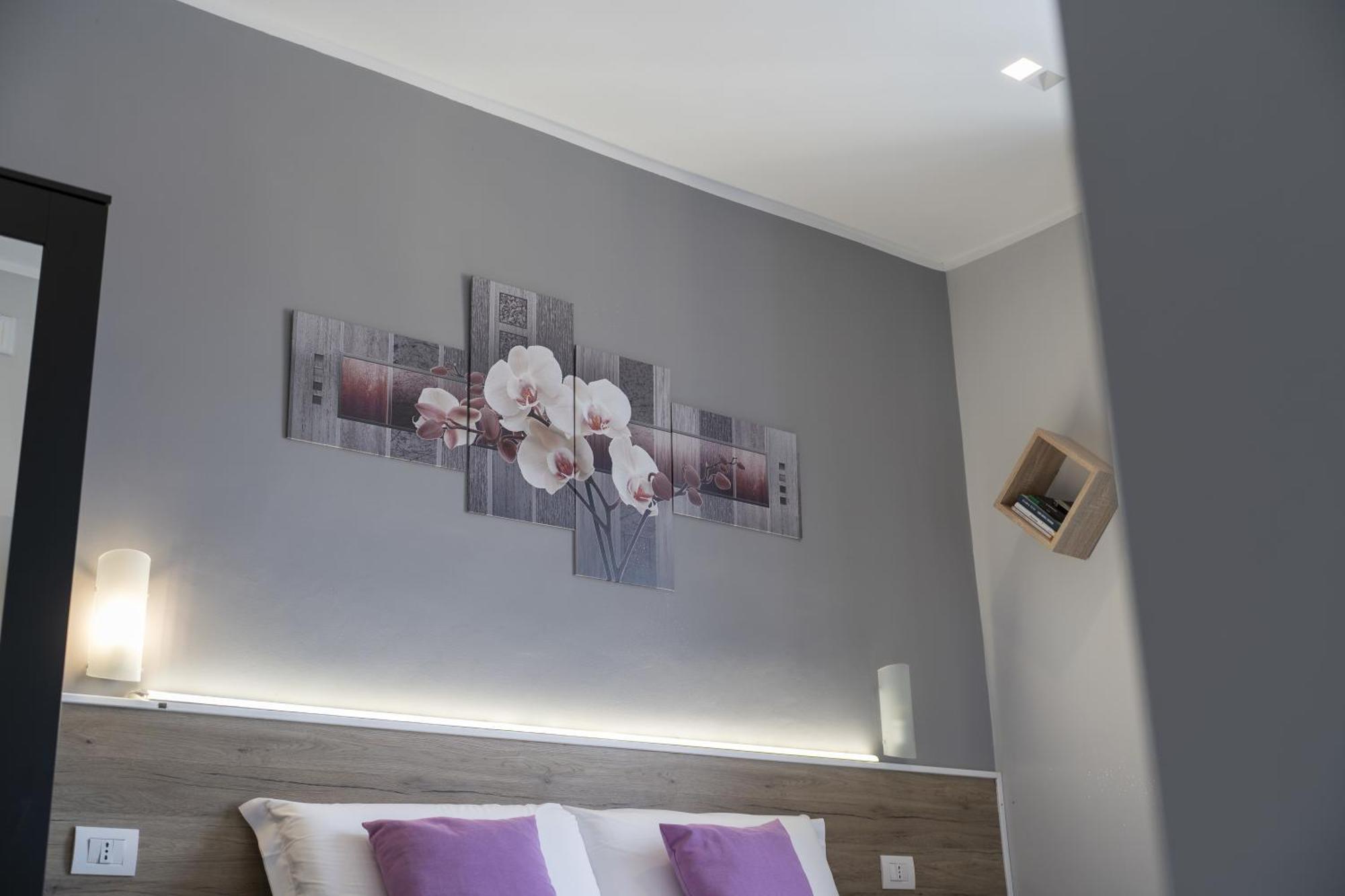 Affittacamere Orchidea For Tourists Hesperia Hosp Modena Exterior photo