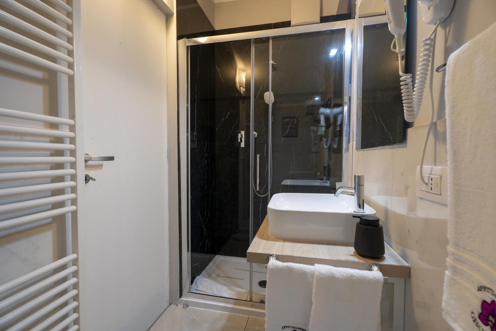 Affittacamere Orchidea For Tourists Hesperia Hosp Modena Exterior photo