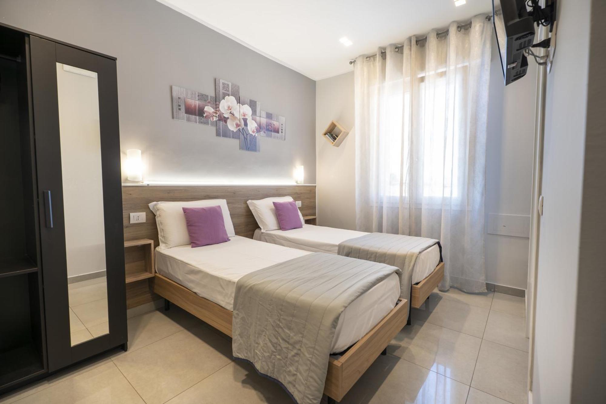 Affittacamere Orchidea For Tourists Hesperia Hosp Modena Exterior photo