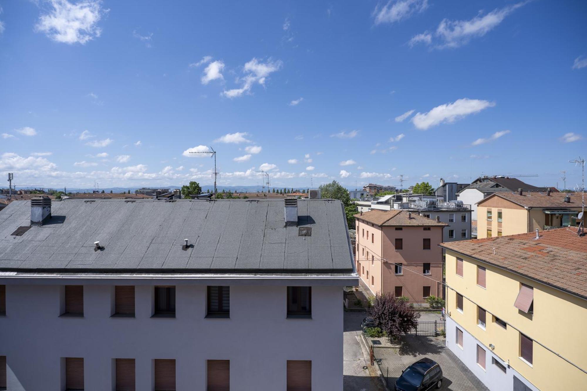 Affittacamere Orchidea For Tourists Hesperia Hosp Modena Exterior photo